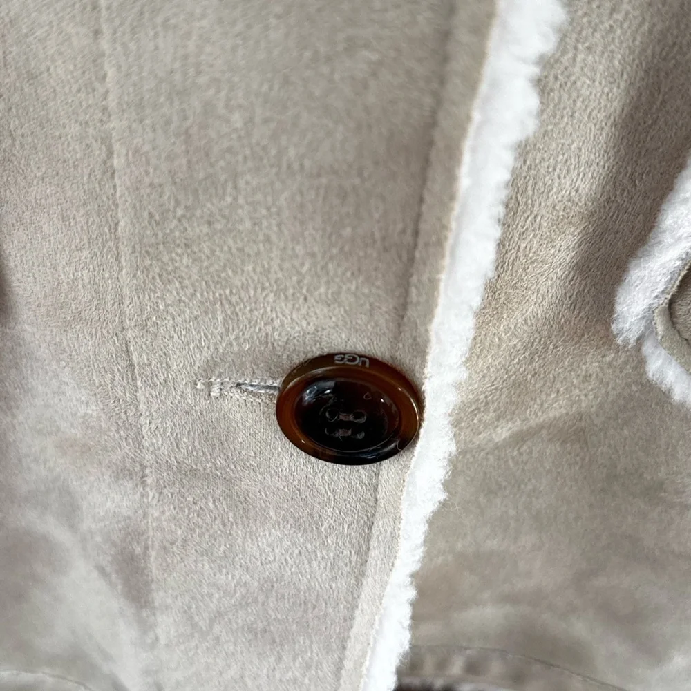 NEW!! UGG  Coat in Cream and Tan Vegan - Picture 6 of 10